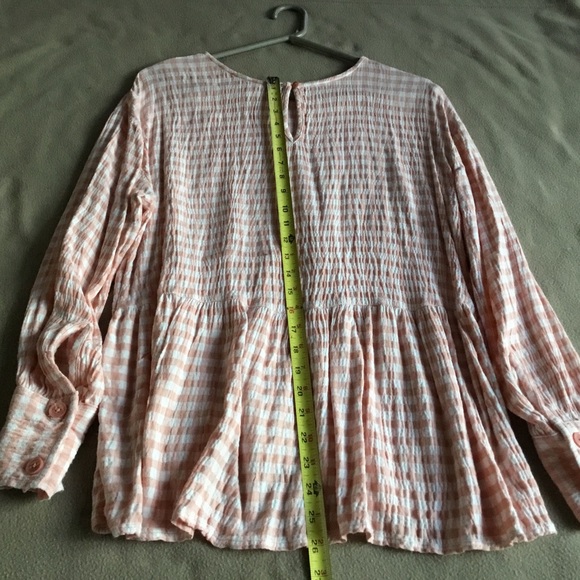 Woman’s gingham peplum top - Picture 4 of 5